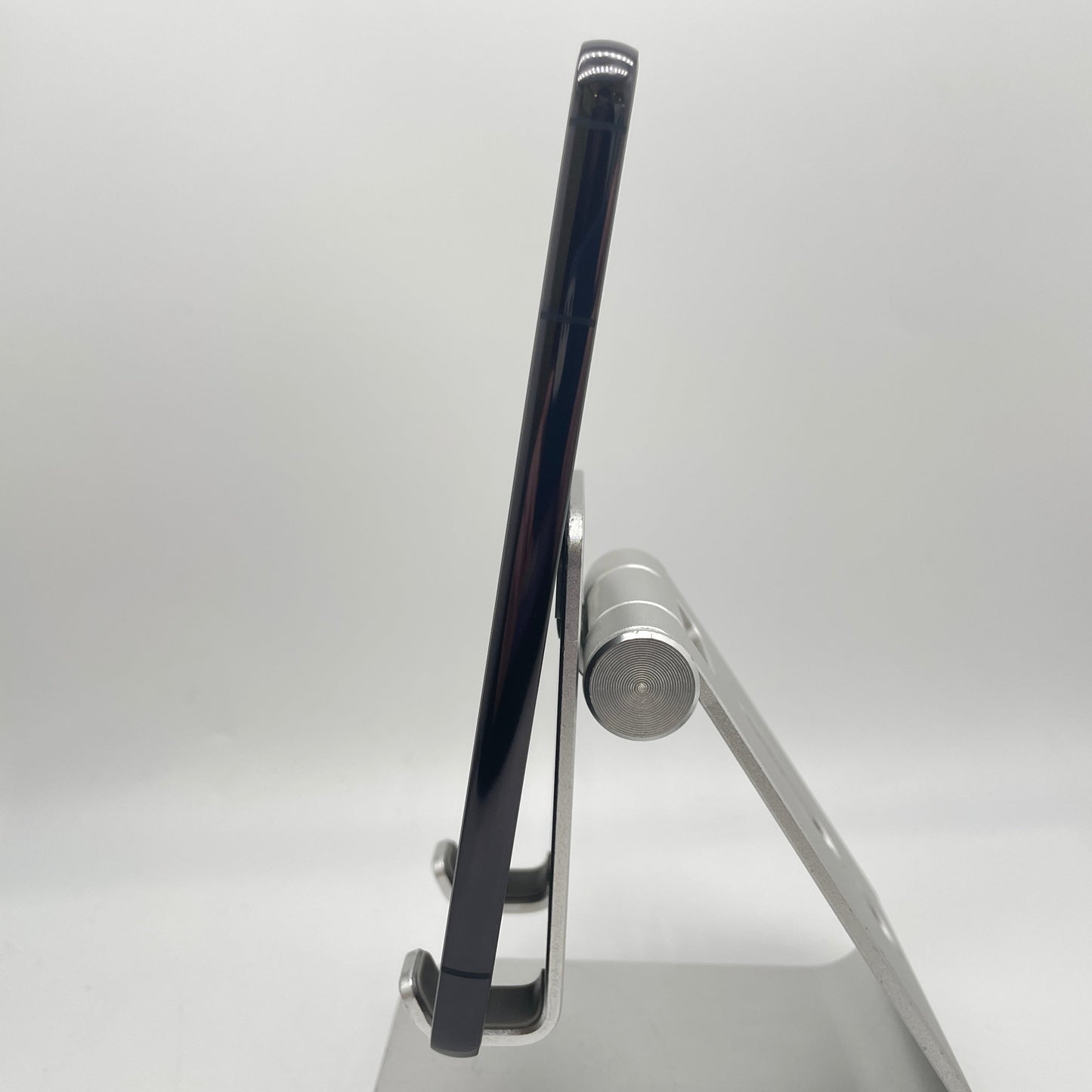 Samsung Galaxy S22 5G 128GB Phantom Black Unlocked Very Good Condition